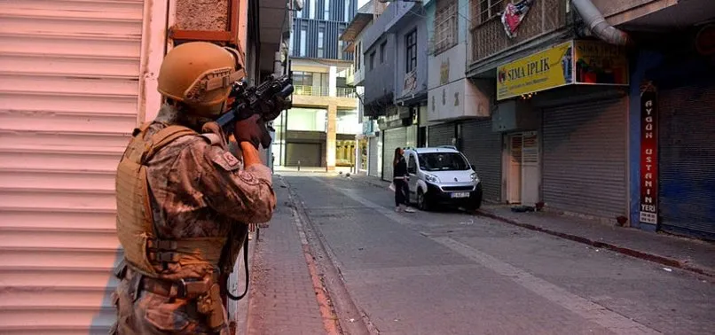 Adana’da organize suç örgütüne şafak operasyonu: 35 gözaltı