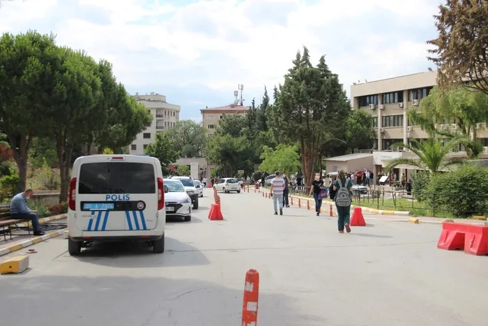 Son dakika: İzmir'de hastanede sır ölüm - 1