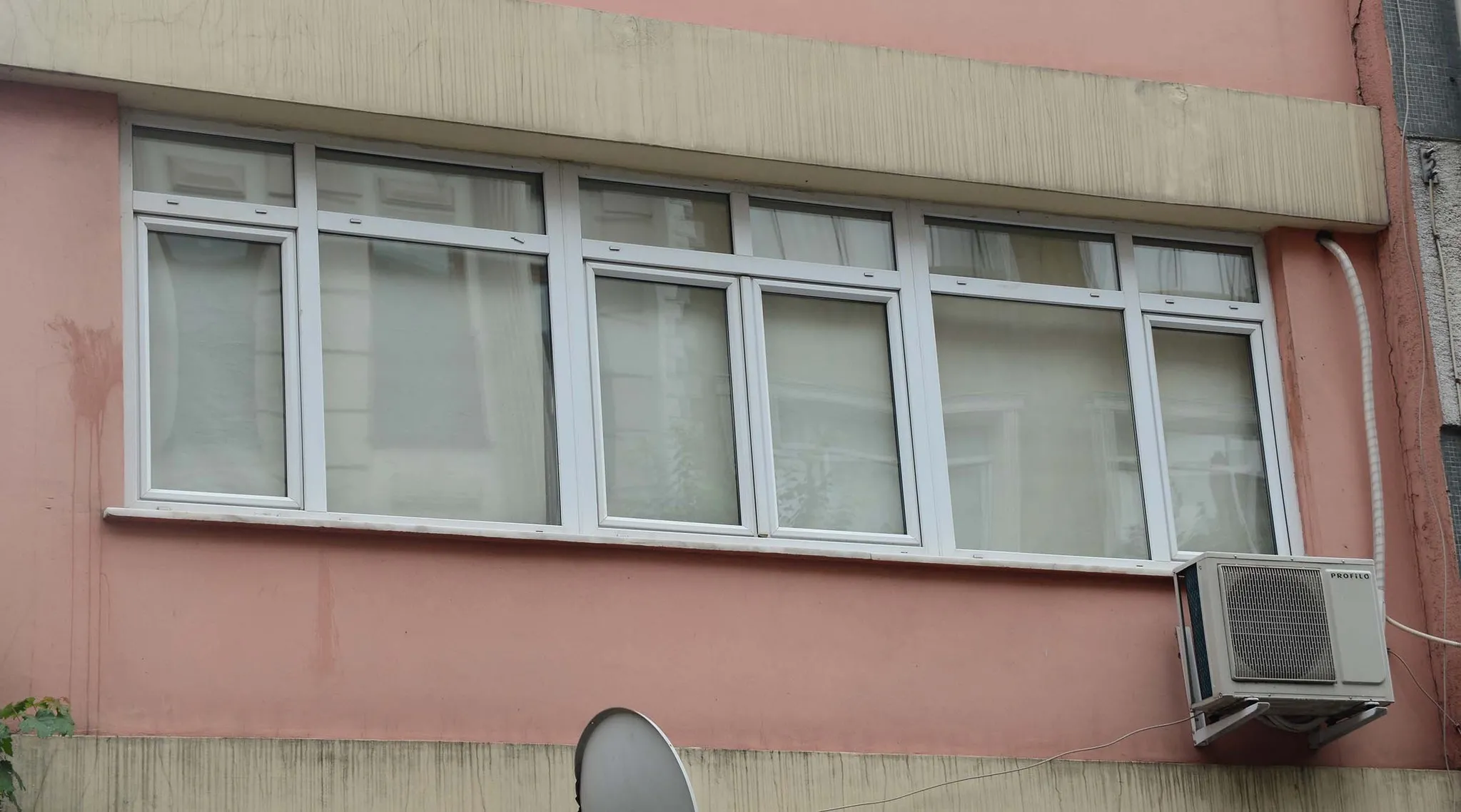Canlı bombalar kaldıkları eve ikinci demir kapı yaptırmış - 1