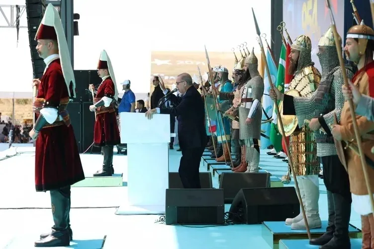 Bin yıllık kardeşlik ruhunun kalbi Malazgirt’te atıyor: Tarihi buluşmada gözler Başkan Erdoğan'ın mesajlarında! - 5