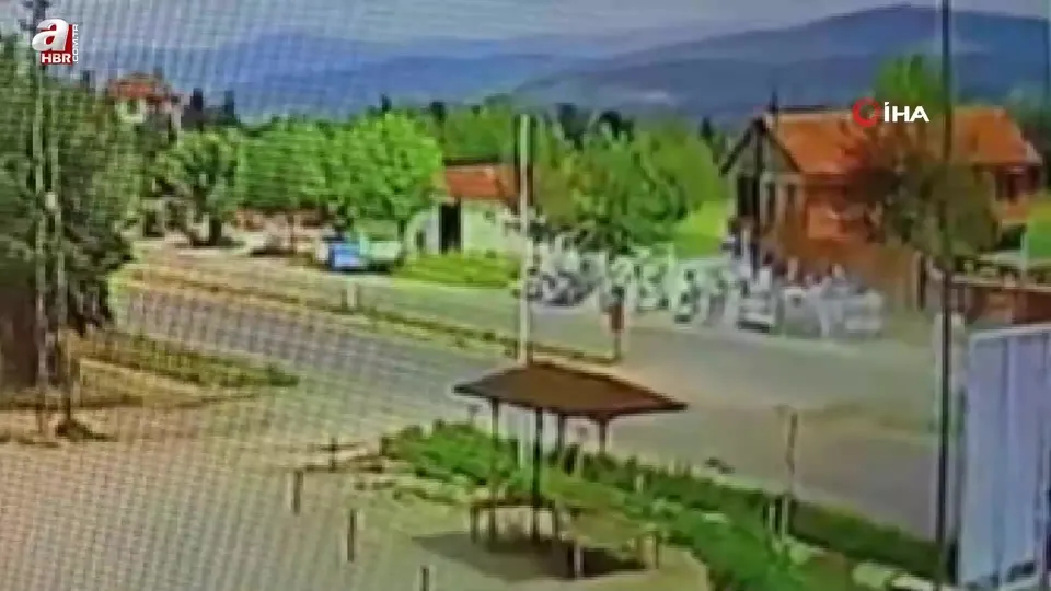 Ambulansla cipin çarpıştığı kaza kamerada