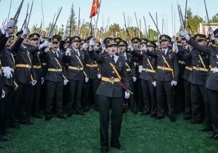 Korsan yemin soruşturmasında ihraç edilen teğmenin mahkeme kararı kesin değil! MSB itiraz edecek