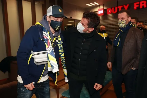 Dünyaca ünlü teknik direktör Arsene Wenger Mesut Özil’in Fenerbahçe’ye transferini yorumladı!