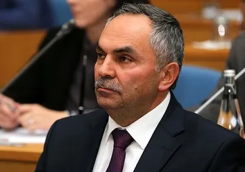 Düzce Belediye Başkanı Dursun Ay oldu