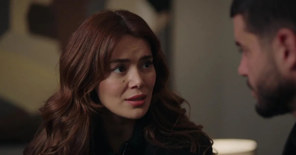 Bir Küçük Gün Işığı 28. bölüm fragmanı! "Annem babamı öldürdü Elif!"