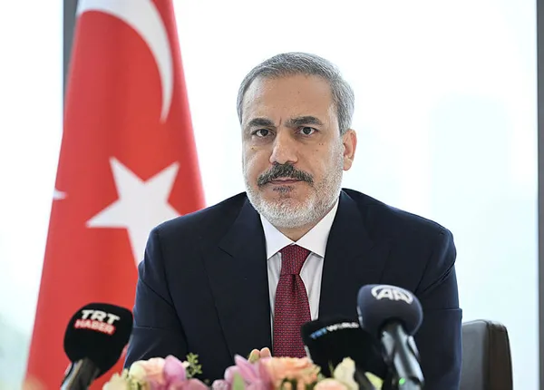 disisleri-bakani-hakan-fidandan-bm-genel-kuruluna-dair-aciklamalar-baris-icin-islam-dunyasi-bir-araya-gelmeli-1695487999313.jpg Dışişleri Bakanı Hakan Fidan'dan BM Genel Kurulu'na dair açıklamalar: Barış için İslam dünyası bir araya gelmeli - 3
