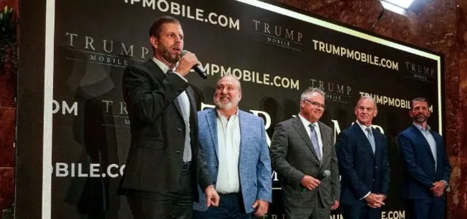 Trump’ın ailesinden yeni hamle: Trump Mobile piyasada