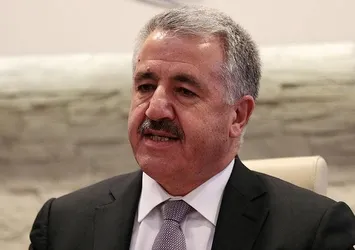 Ahmet Arslan'dan İngiltere'nin 'elektronik cihaz yasağı' ilgili açıklama