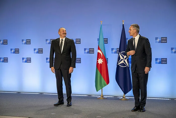 Azerbaycan Cumhurbaşkanı İlham Aliyev NATO'yu ziyaret etti! SON DAKİKA Ermenistan açıklaması