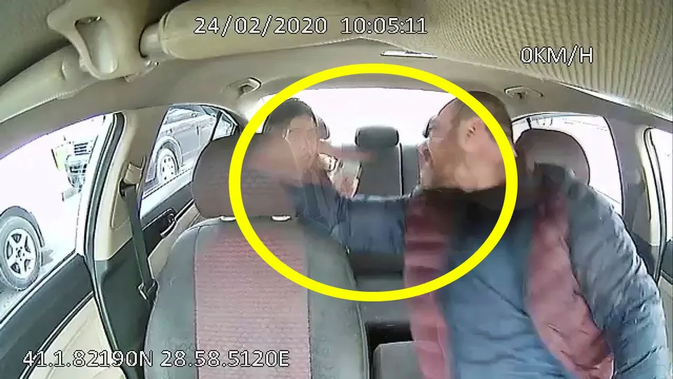 İstanbul Beyoğlu’nda taksici dehşeti! Fas uyruklu kadın 22 lira için... | Video