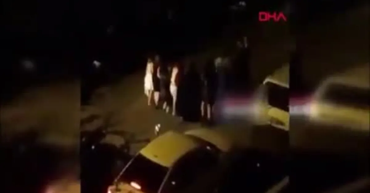 Ankara'da skandal hareket! Koronavirüs tedbirlerini hiçe sayıp yol ortasında halay çektiler