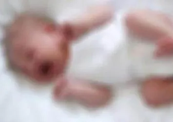 Bebek uyuşturucu bağımlısı doğdu