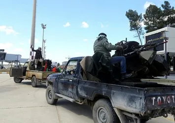 Libya karıştı! Vutye Hava Üssü vuruldu