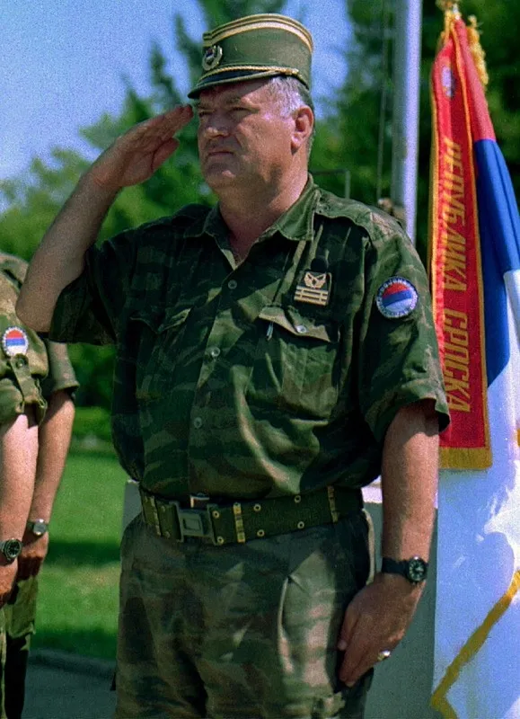 bosna-kasabi-ratko-mladic-oldu-srebrenitsa-soykiriminin-bas-sorumlusuydu-1787837037555.jpeg Bosna Kasabı Ratko Mladiç öldü! Srebrenitsa Soykırımı'nın baş sorumlusuydu - 4