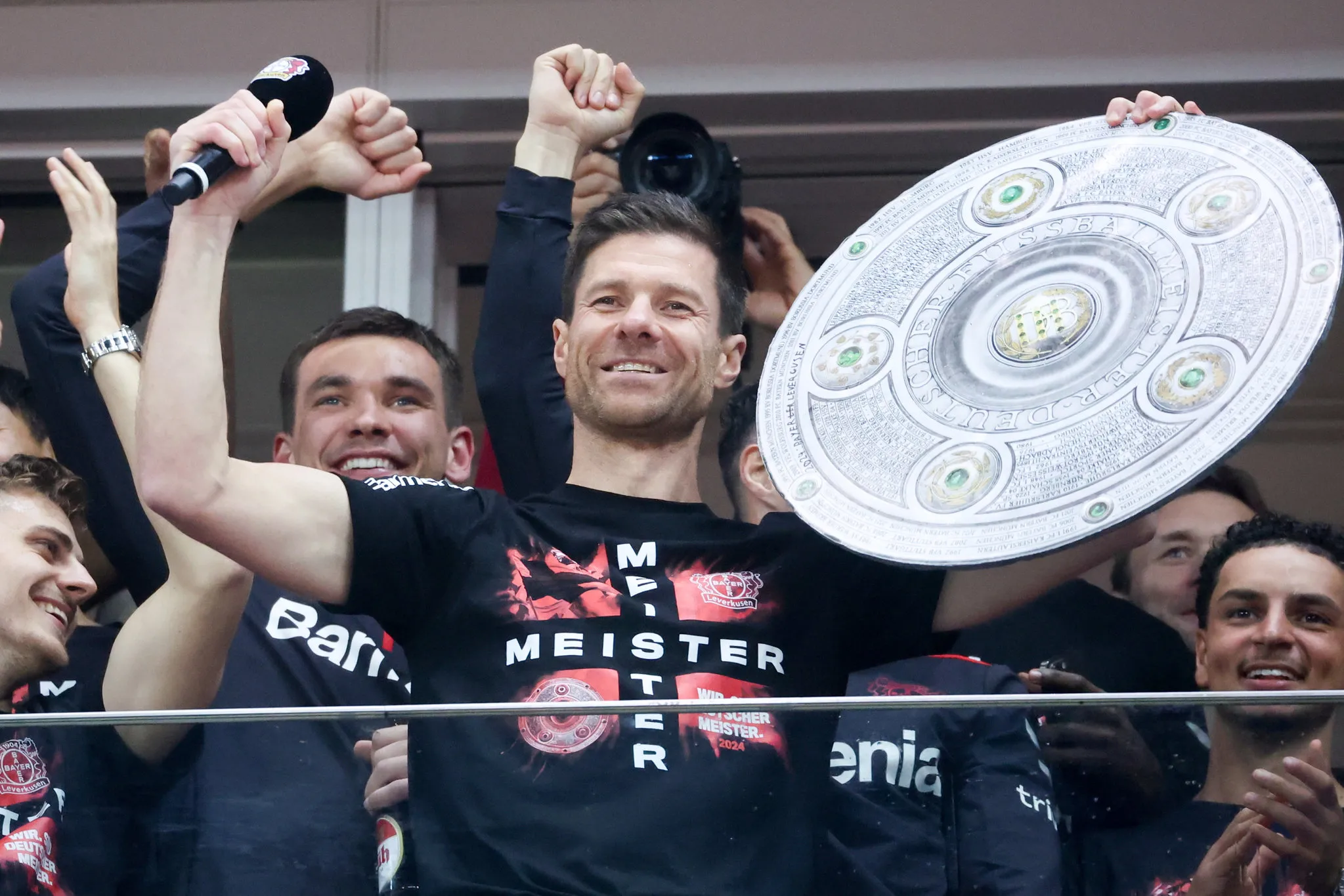 Xabi Alonso resmen Chelsea’de! İngiliz devi İspanyol teknik adamla 4 yıllık sözleşme imzaladı