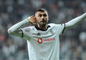 Burak Yılmaz ile 1 yıl daha