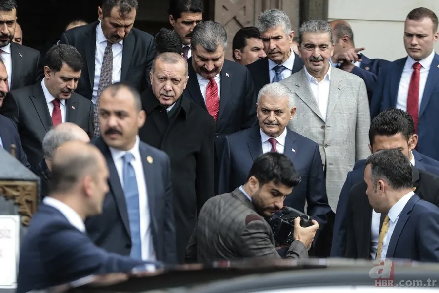 Başkan Erdoğan cuma namazı için Başyazıcıoğlu Camisi'nde 7