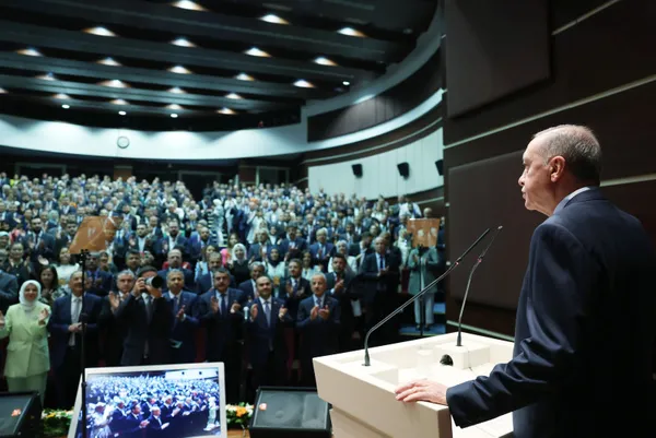 Başkan Erdoğan’dan AK Parti İl Başkanları Toplantısı’nda emeklilere müjde: Gereken adımı atacağız.