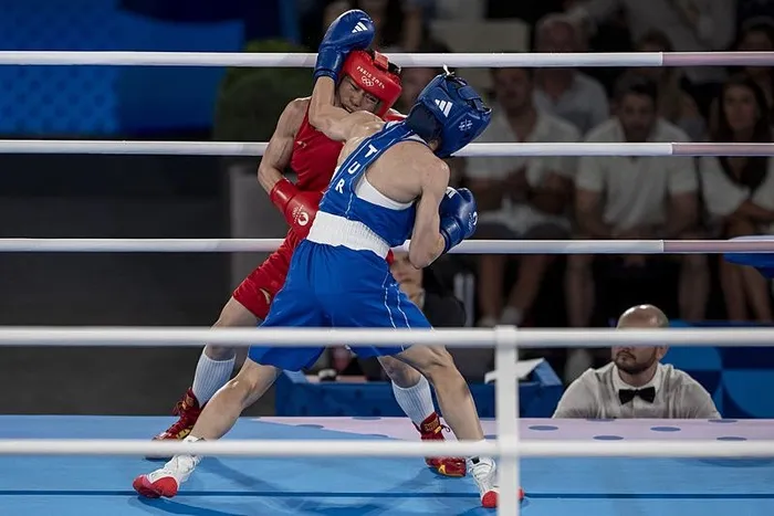 milli-boksor-buse-naz-cakiroglu-olimpiyat-ikincisi-gumus-madalyayi-kazandi-1723236179155.jpeg Milli boksör Buse Naz Çakıroğlu