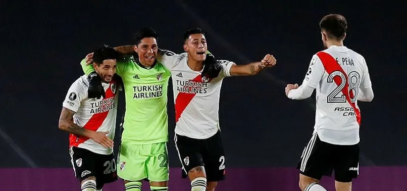 Libertadores Kupası'nda River Plate tarihe geçti! Kalecisiz çıktı kazandı