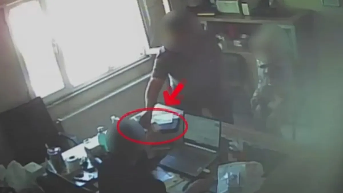 Gaziantep'te pes dedirten anlar! Doktorun sahte rapor skandalı kamerada | Normalde 150 ama senden 100 alırım