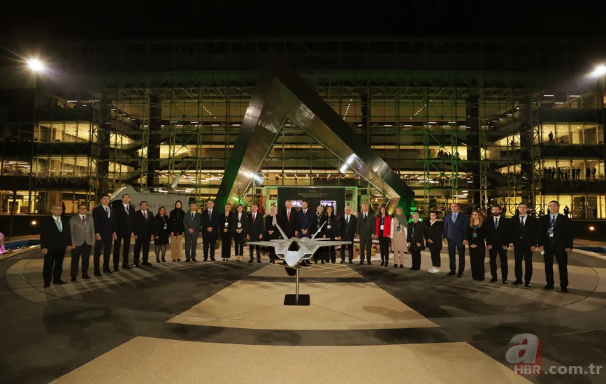 Türk savunma sanayii için tarihi gün! Başkan Erdoğan son teknolojileri tek tek inceledi 16