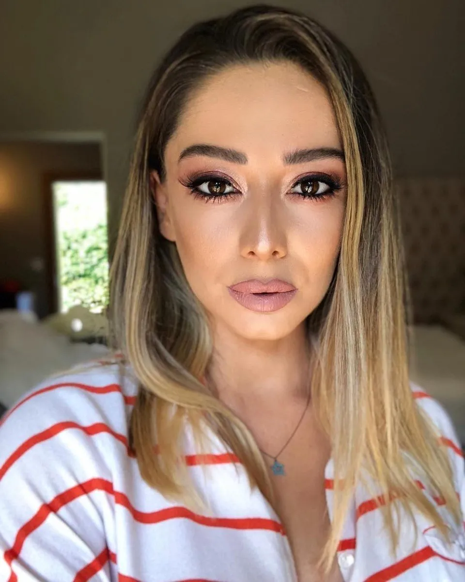 Hadise Makyajsiz Fotografiyla Olay Yaratti Sosyal Medya Bunu Konusuyor Unlulerin Makyajsiz Halleri