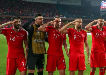 UEFA'dan 'asker selamı' açıklaması
