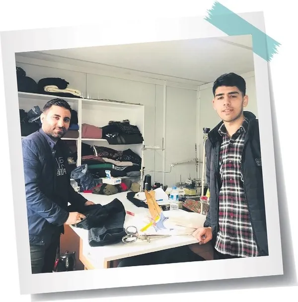 kahramanmarasta-dukkanlar-birer-birer-kepenk-aciyor-esnaf-kararli-yeniden-ayaga-kalkacagiz-1679637500893.jpeg Kahramanmaraş’ta dükkanlar birer birer kepenk açıyor! Esnaf kararlı: Yeniden ayağa kalkacağız - 5