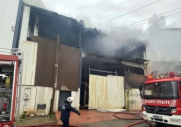 İstanbul Ataşehir'de yangın paniği! Bir anda dumanlar yükseldi