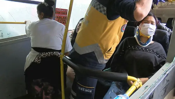 Sarıyer'de korkunç kaza! Yolcu minibüsü ağaca çarptı! Ölü ve yaralılar var - 3