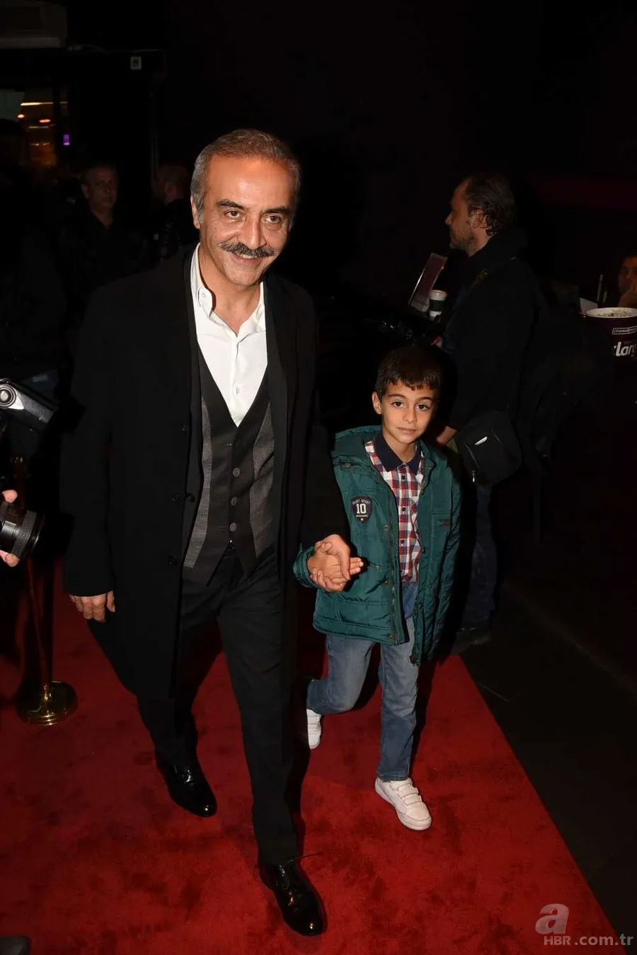 Yılmaz Erdoğan'ın oğlu koca delikanlı oldu! 16 yaşındaki Rodin'den şaşırtan karar 5