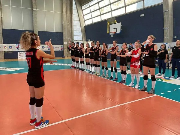 Türkiye İşitme Engelliler Kadın Voleybol Milli Takımı dünya şampiyonu oldu