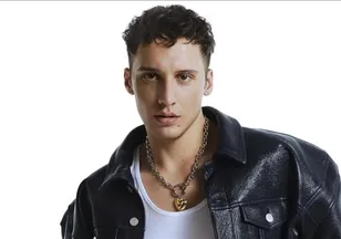 Şarkıcı Edis'in test sonucu pozitif çıktı