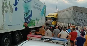 Çorum’da otomobil TIR’a çarptı