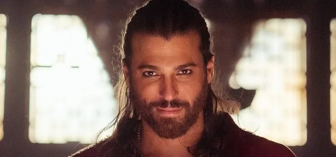 Can Yaman DJ sevgilisiyle Bodrum sahillerinde!