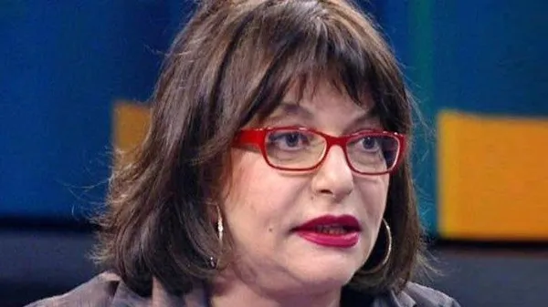 Cumhuriyet Yazarı Mine Kırıkkanat vasiyetini açıkladı: Cenazemde imam ve tek kelime Arapça istemiyorum! Keşke yakılsa cesedim