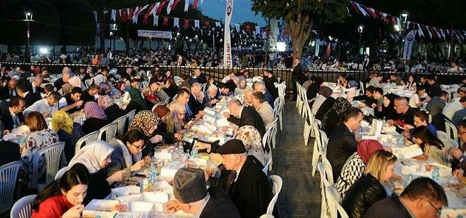 AK Parti düğmeye bastı! 65 yaş üstü vatandaşların iftar yemekleri eve teslim