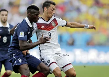 Mesut Özil ve Paul Pogba'dan 22 Afrikalı çocuğa yardım