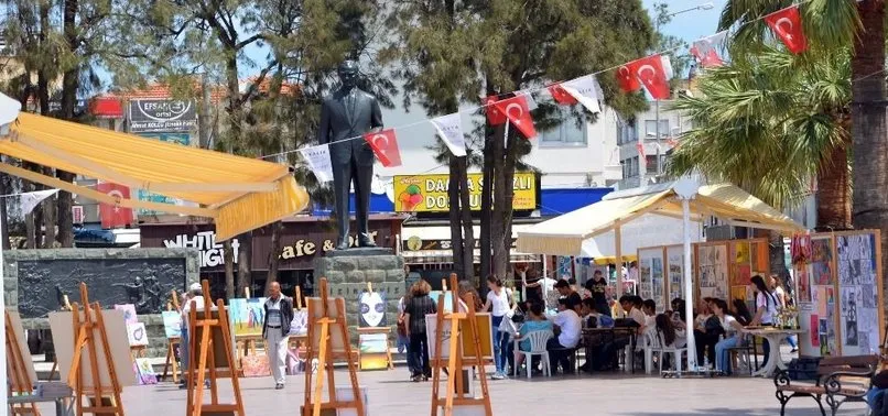 Ayvalik Meydani Satilik Tabii Ki Chp A Haber En Son Haberler
