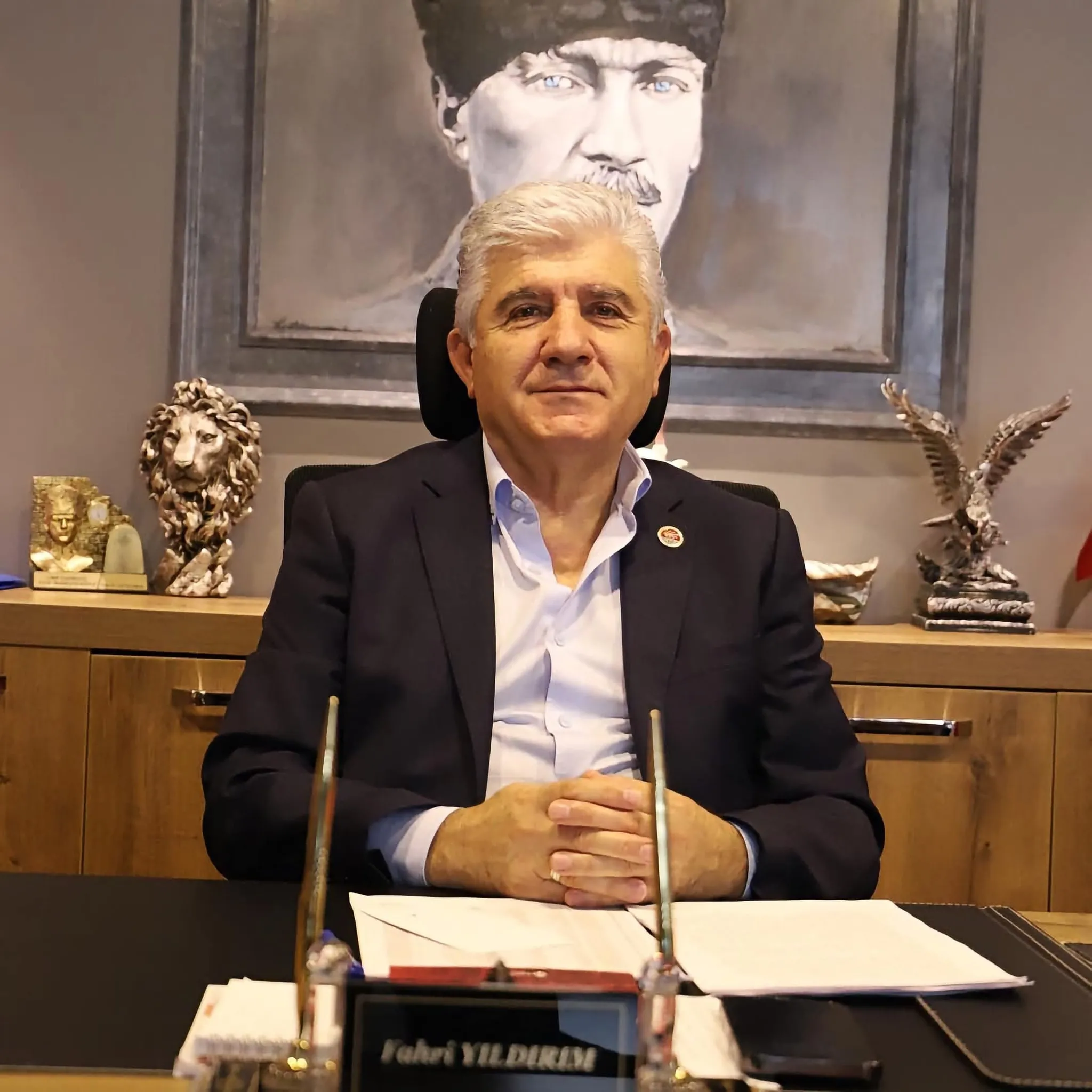 CHP'de İç Hesaplaşmalar: Özgür Özel'in Trol Ağı FETÖ ile Bağlantılı İddia Ediliyor