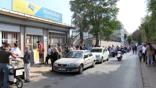 İstanbul’da bitmeyen kriz! Vatandaş her gün uzun kuyruklarda bekliyor