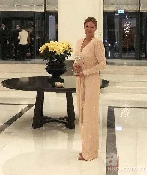 Arka Sokaklar dizisinin Rıza Babası Zafer Ergin o fotoğrafıyla olay oldu! Rıza Baba'nın yıllar önceki fotoğrafı 13