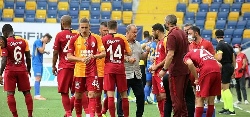 Son dakika: Galatasaraylı 5 futbolcuya para cezası