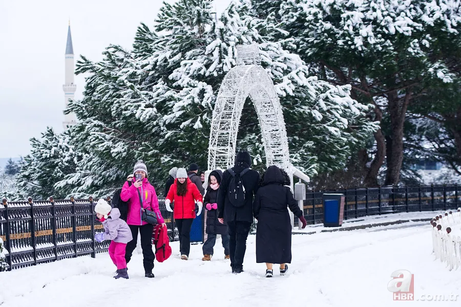 Megakent beyaza büründü! A Haber ekipleri kar nöbetinde: İşte İstanbul'dan kar manzaraları 1