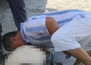 Antalya’da yürekleri yakan olay! Yerde yatan cansız bedenini alnından öptü