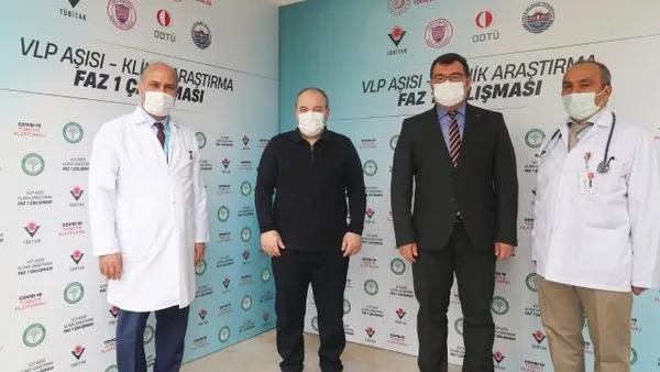 Bakan Mustafa Varank, VLP temelli Covid-19 aşısı yaptırdı