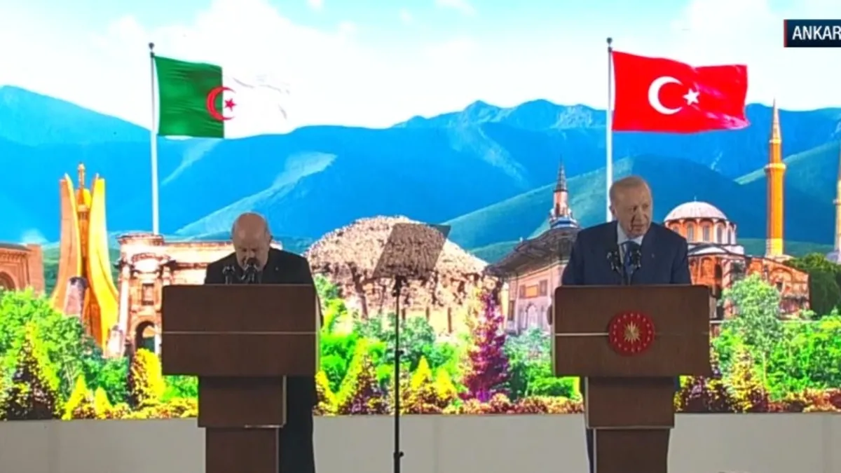 Cezayir Cumhurbaşkanı Tebbun'a Devlet nişanı!