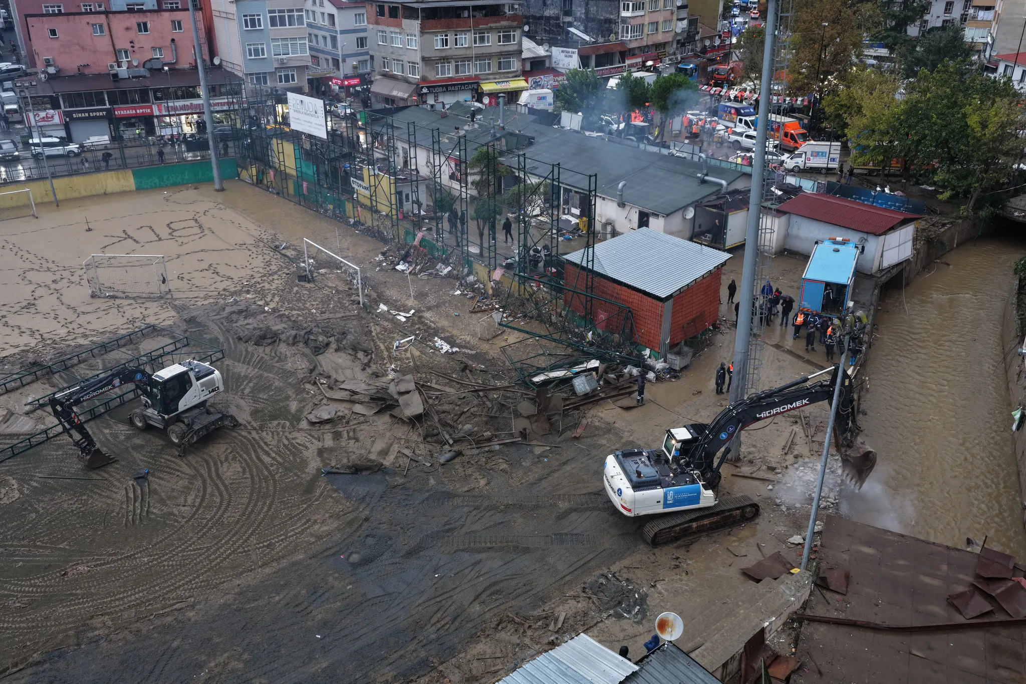 İstanbul’da sel felaketinin yaraları sarılıyor! Esnafa 80 milyon liralık destek