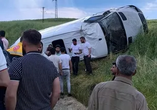 Diyarbakır’da minibüs faciası: 15 yaralı